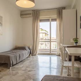 Shared room for rent for €450 per month in Milan, Via Temistocle Calzecchi