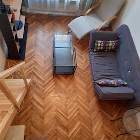 Studio for rent for HUF 187,155 per month in Budapest, Csarnok tér