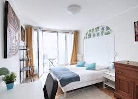 Private room for rent for €900 per month in Paris, Rue de Lagny