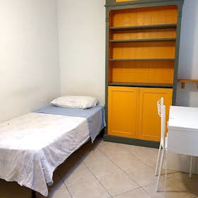 Private room for rent for €590 per month in Milan, Via Ettore Ponti