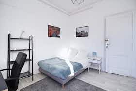 Private room for rent for €620 per month in Bordeaux, Rue Bonnefin