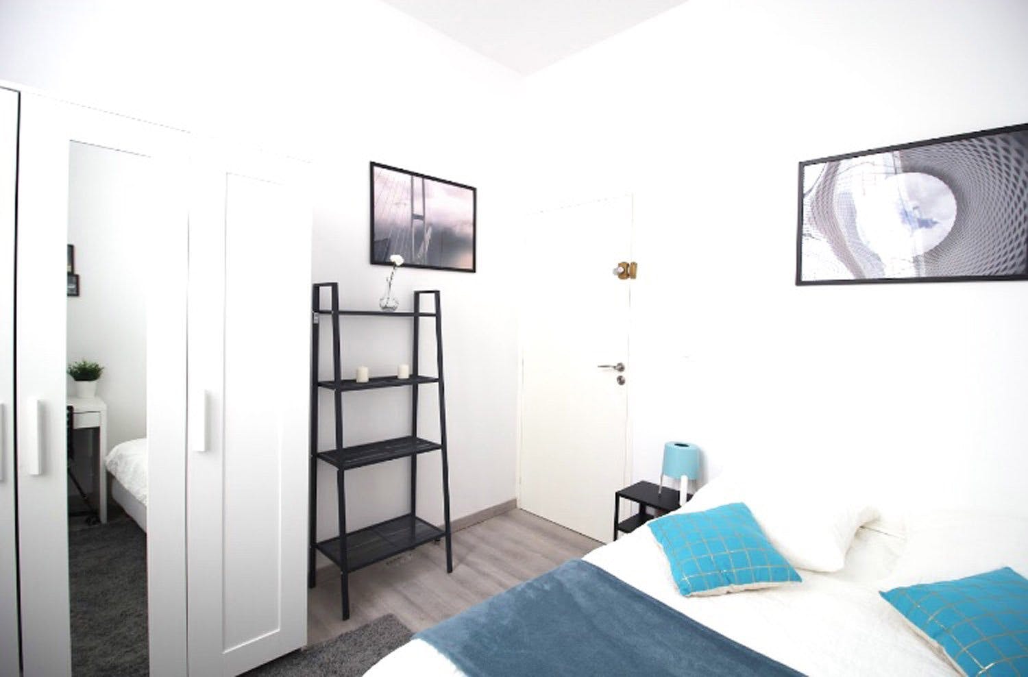 Private room for rent for €630 per month in Bordeaux, Rue Vital-Carles