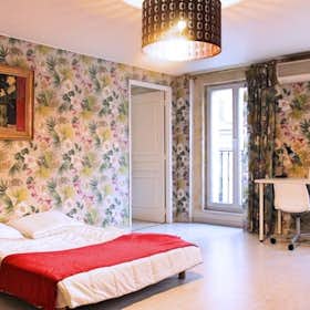 Cameră privată de închiriat pentru 500 EUR pe lună în Marseille, Rue Montgrand
