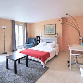 Private room for rent for €580 per month in Marseille, Rue Montgrand