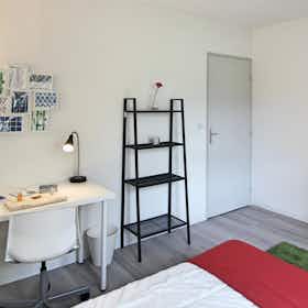 Private room for rent for €530 per month in Marseille, Boulevard de la Gaye