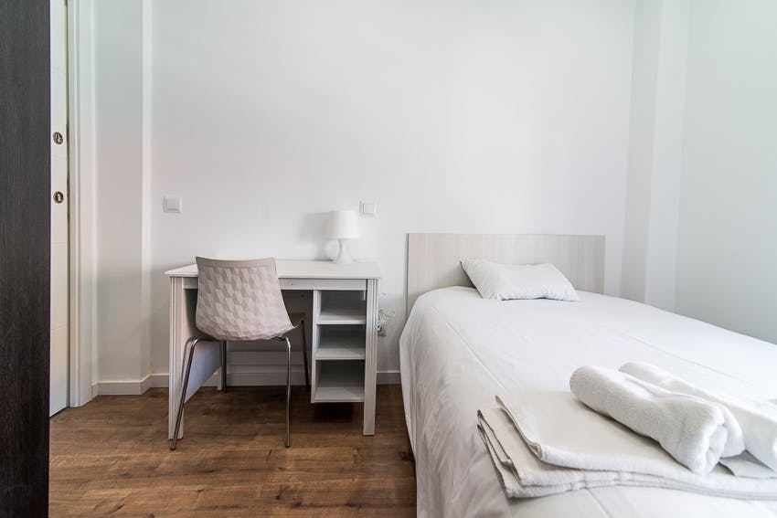 Calle de Dolores, Madrid preview