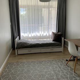 Private room for rent for €975 per month in Capelle aan den IJssel, Akkerwinde