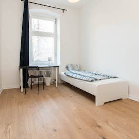 Private room for rent for €740 per month in Berlin, Wrangelstraße