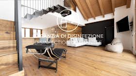 Квартира сдается в аренду за 1 653 € в месяц в Valdisotto, Via San Pietro