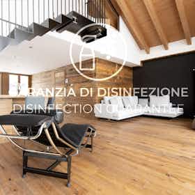 Apartament de închiriat pentru 1.653 EUR pe lună în Valdisotto, Via San Pietro