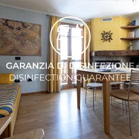 Apartamento for rent for € 1.860 per month in Valfurva, Via Meralda
