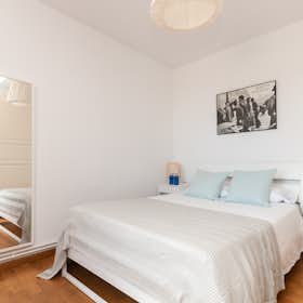 Apartment for rent for €2,850 per month in Barcelona, Plaça del Pedró