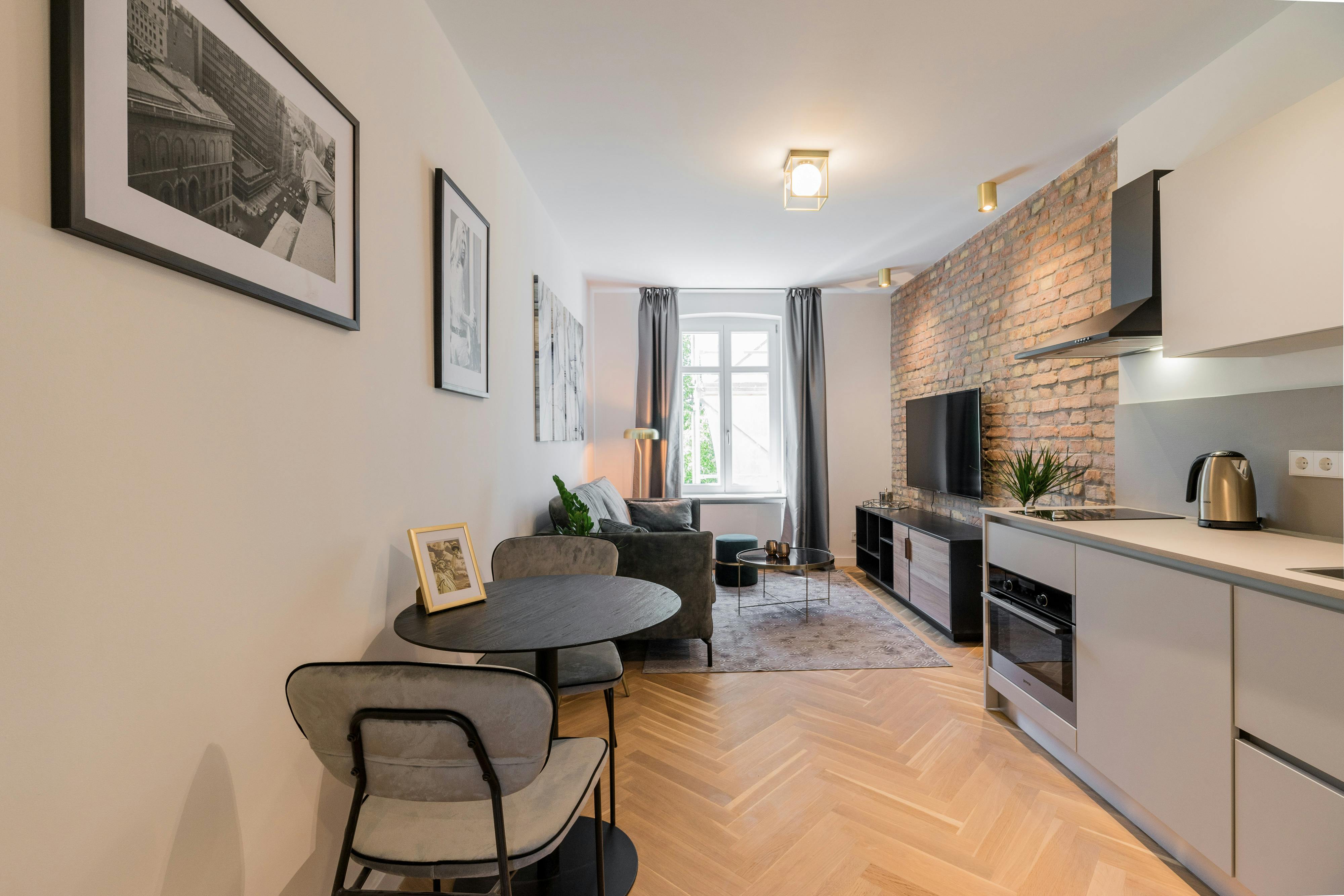 Apartment for rent for €1,600 per month in Berlin, Brunnenstraße