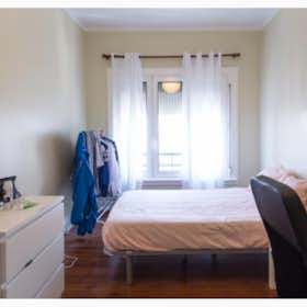 Private room for rent for €650 per month in Lisbon, Rua Augusto Gil