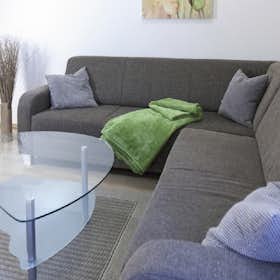 Apartment for rent for €1,680 per month in Vienna, Rotenhofgasse