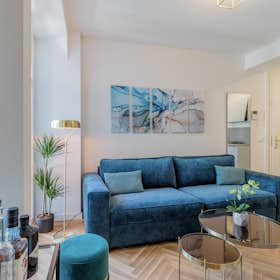 Wohnung zu mieten für 1.500 € pro Monat in Berlin, Brunnenstraße