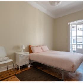 Private room for rent for €550 per month in Lisbon, Rua Damasceno Monteiro