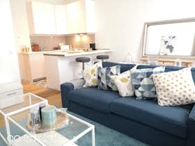 Apartment for rent for €1,100 per month in Saint-Gilles, Rue de Danemark
