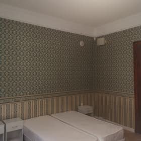 Apartamento para alugar por BGN 3.901 por mês em Sofia, Ulitsa Ekzarh Yosif