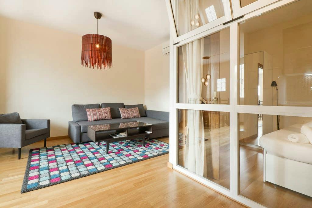 1-Bedroom Apartment in Carrer de Ramon Turró, Barcelona (1014607) room image 10