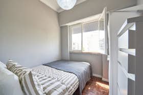 Private room for rent for €550 per month in Lisbon, Rua da República da Bolívia