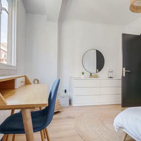 Private room for rent for €550 per month in Valencia, Calle Cura Planelles