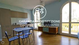 Appartement à louer pour 1 395 €/mois à San Remo, Via Luigi Nuvoloni