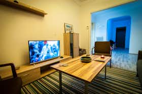 Appartement te huur voor € 765 per maand in Thessaloníki, Agias Sofias