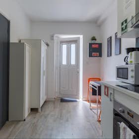 Wohnung for rent for 900 € per month in Porto, Rua de Aníbal Cunha