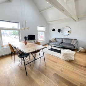 Apartment for rent for €1,545 per month in Rotterdam, Witte de Withstraat
