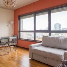 Apartment for rent for €999 per month in Porto, Rua Júlio Dinis