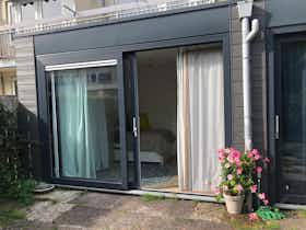 私人房间 正在以 €1,000 的月租出租，其位于 Amsterdam, Aurikelstraat