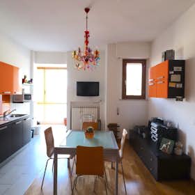 Appartamento for rent for 850 € per month in Siena, Via Nino Bixio