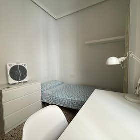 Private room for rent for €250 per month in Murcia, Calle Alejandro Séiquer