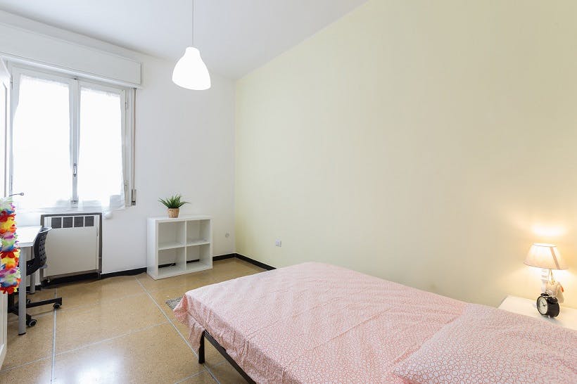 Private room for rent for €650 per month in Bologna, Via Arno