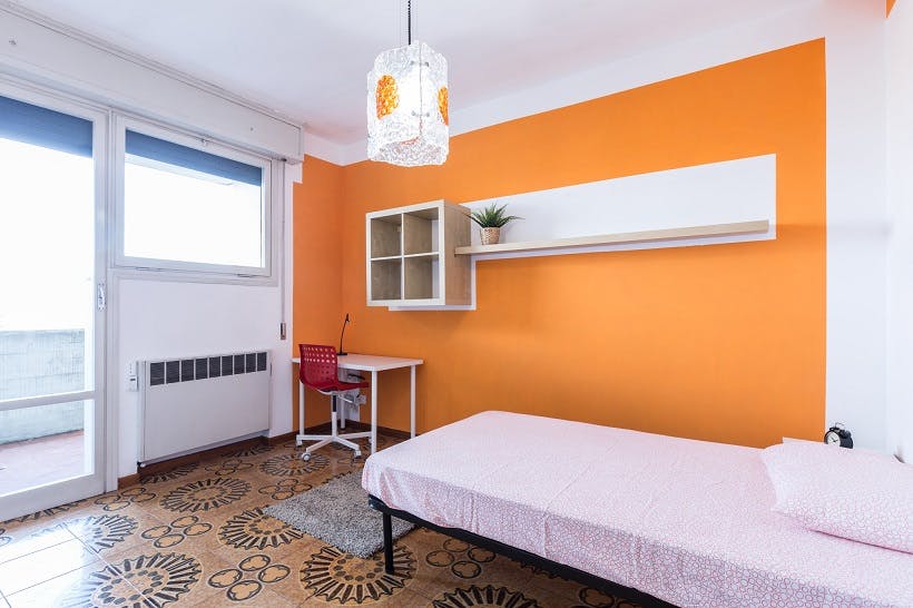 Private room for rent for €650 per month in Bologna, Via Massimo Gorki