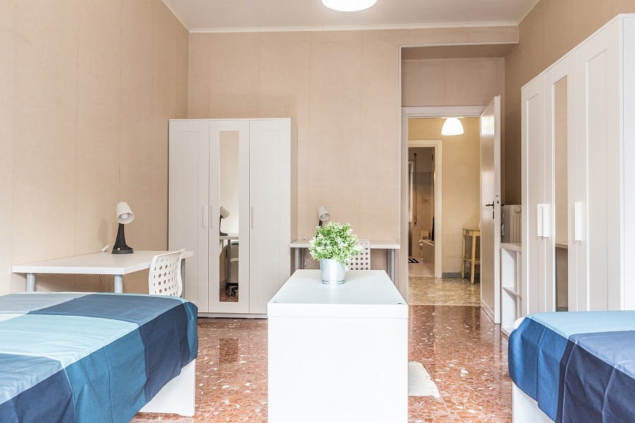 Double room Rome, 1 bed, 18m² — photo 8