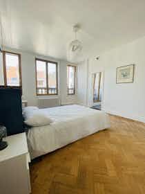 Private room for rent for €870 per month in Saint-Gilles, Chaussée de Charleroi