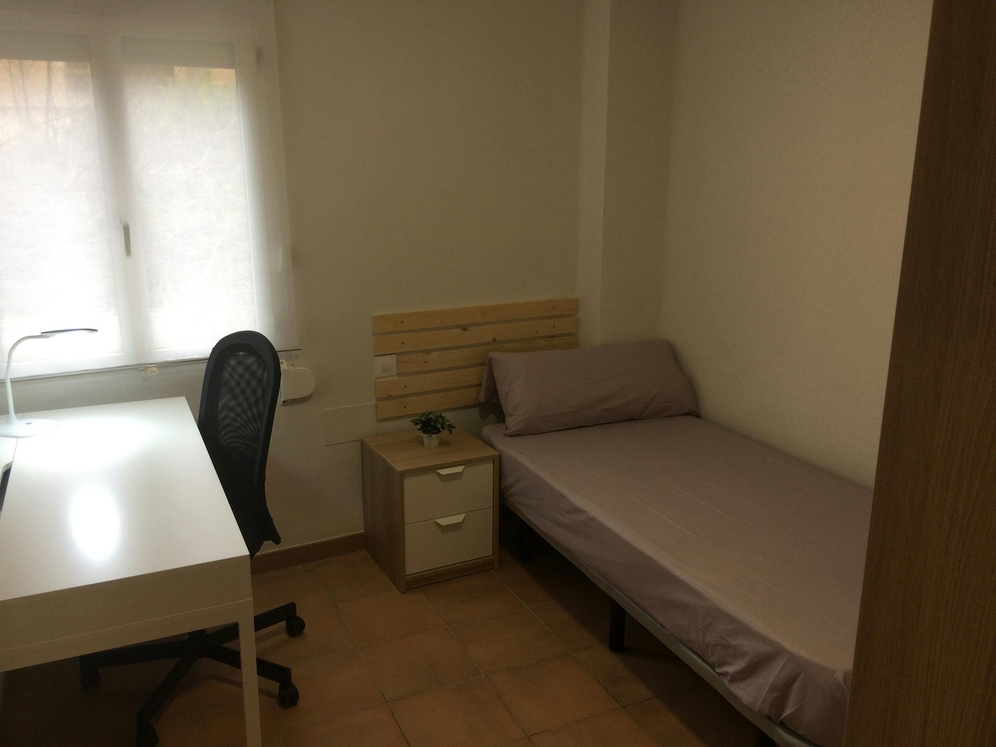 Calle del Doctor Manuel Candela, Valencia preview