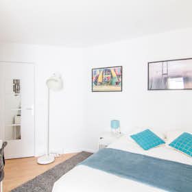 Отдельная комната сдается в аренду за 770 € в месяц в Rueil-Malmaison, Rue Louis Blériot
