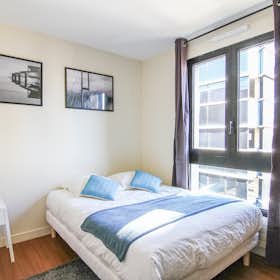 Chambre privée for rent for 720 € per month in Rueil-Malmaison, Avenue d'Alsace-Lorraine