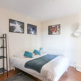 Pokój prywatny do wynajęcia za 750 € miesięcznie w mieście Rueil-Malmaison, Avenue d'Alsace-Lorraine