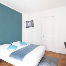 Private room for rent for €945 per month in Paris, Rue de Varize