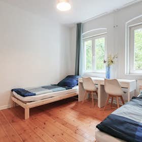 Mehrbettzimmer for rent for 485 € per month in Berlin, Lindenhoekweg