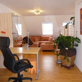 Studio for rent for €760 per month in Düsseldorf, Lichtenbroicher Weg