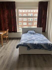 Mieszkanie do wynajęcia za 1150 € miesięcznie w mieście Rotterdam, Schieweg