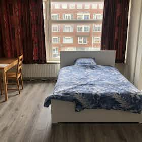 Квартира сдается в аренду за 1 150 € в месяц в Rotterdam, Schieweg