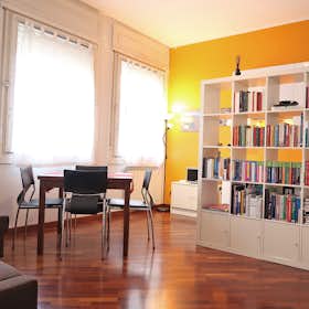 Apartment for rent for €1,730 per month in Milan, Via Neera