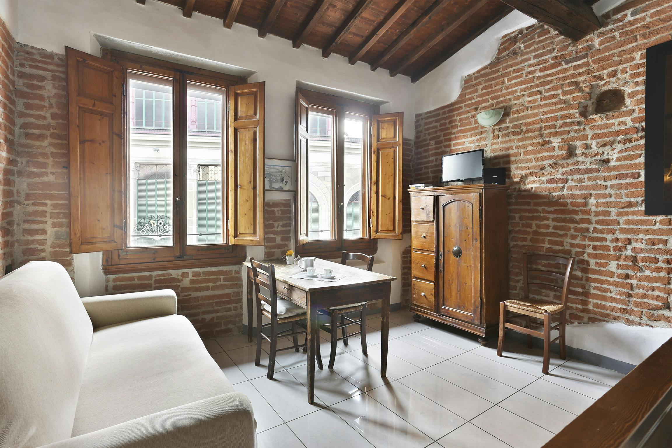 Apartment for rent for €1,400 per month in Florence, Piazza del Mercato Centrale