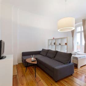Apartment for rent for €1,325 per month in Berlin, Bornholmer Straße